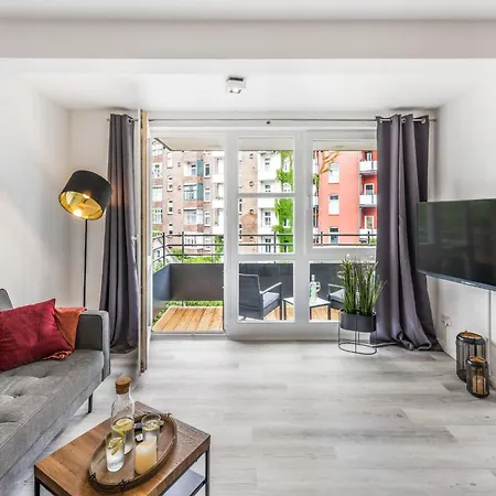 In Suedfriedhof Mit Grossem Balkon By Interhome