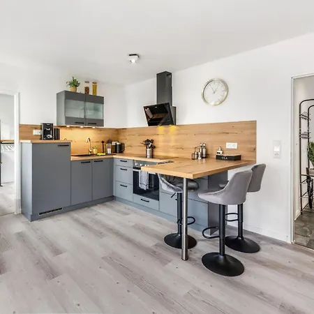 In Suedfriedhof Mit Grossem Balkon By Interhome